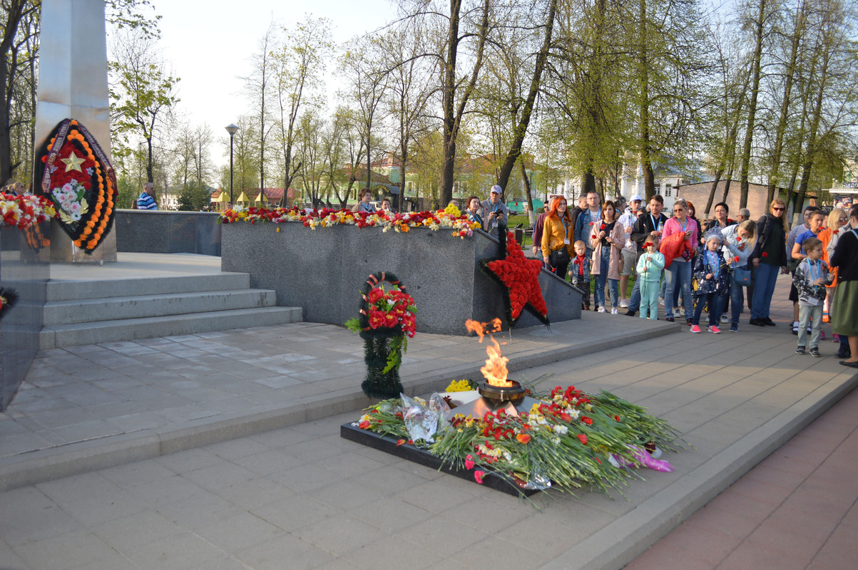 В Углич на теплоходе Лебединое озеро. 