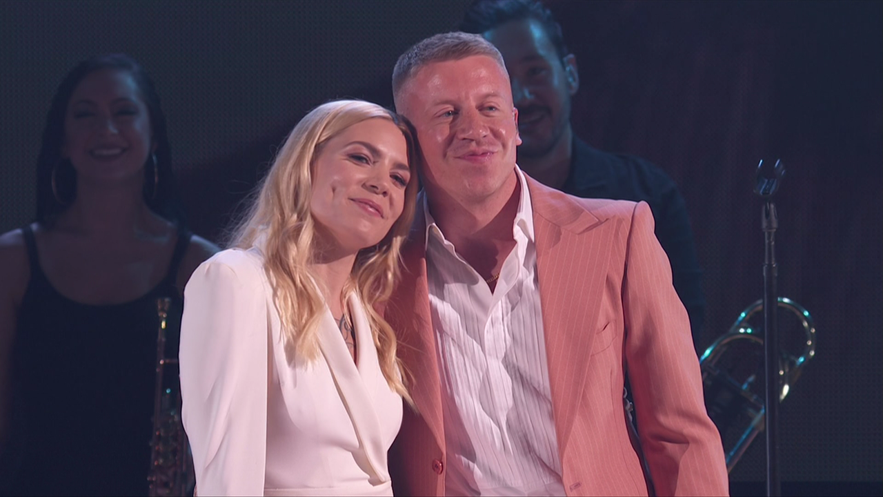 9.Mackelmore & Skylar Grey - Glorious(AMAs 2017,19 nov 2017)(FEE