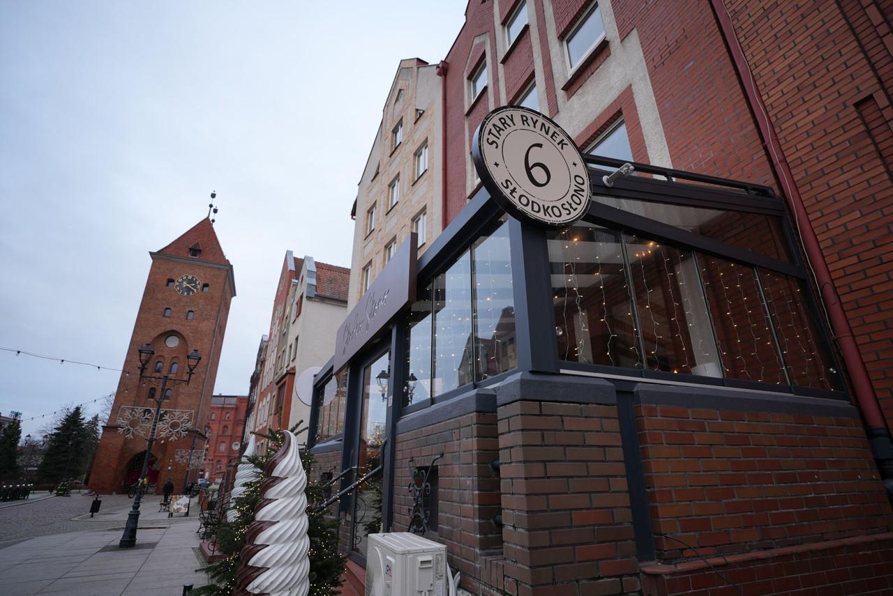 Realizacja ogrodu zimowego dla restauracji 17