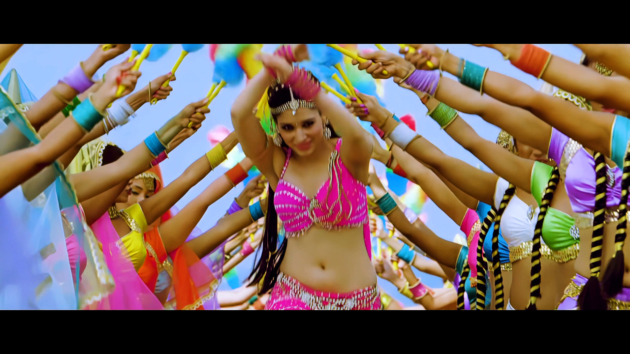 Tamanna Hot Song From Himmatwala Naino Main Sapna 4K (Best Quality).mp4_snapshot_00.20_[2021.04.05_1