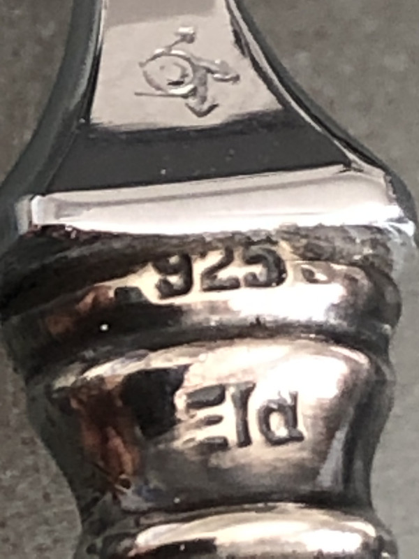 8DCA7AF8-94E4-47C4-8161-0A74F023D7A5