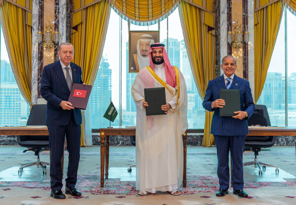 Saudi ⁠Arabia, Pakistan and Turkiye sign defence deal amid regional turmoil
