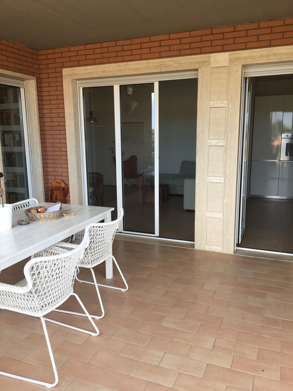 1063F3F4-E94F-4807-9420-B8D80C652302