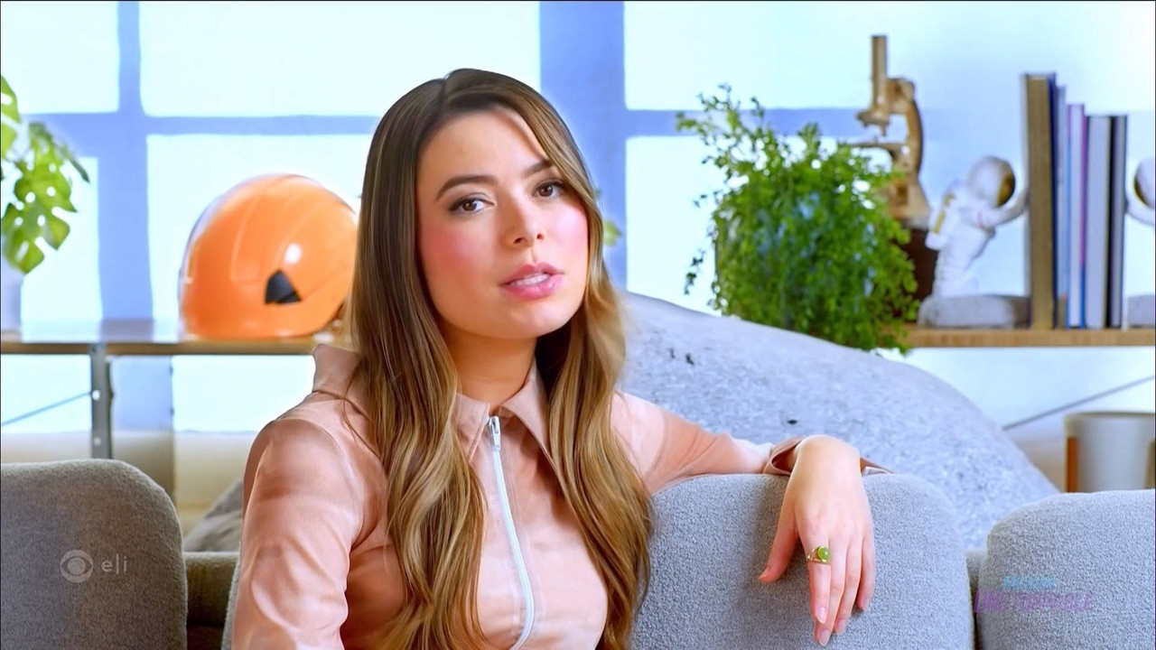 Miranda Cosgrove 290826 012