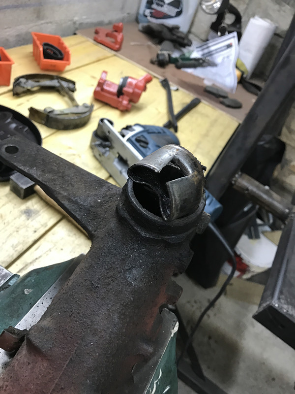 Restauration 4L (996)