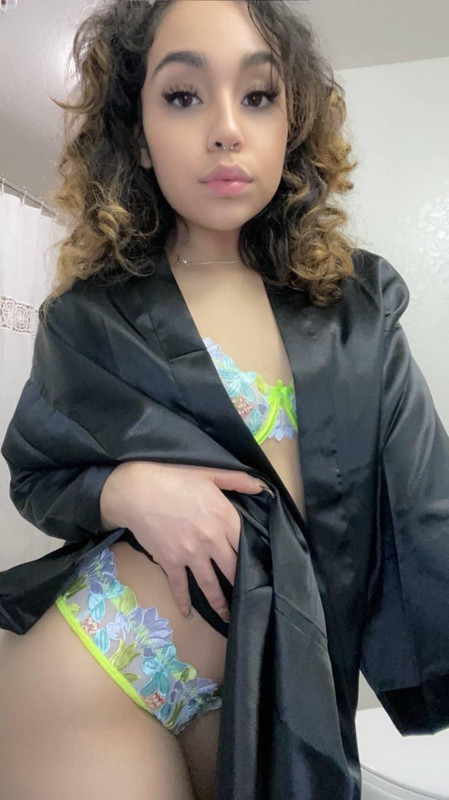 Latinas-155