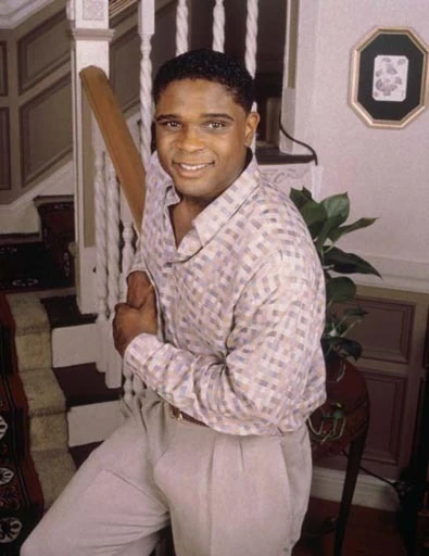 Eddie-3333-family-matters-6847061-395-512.webp