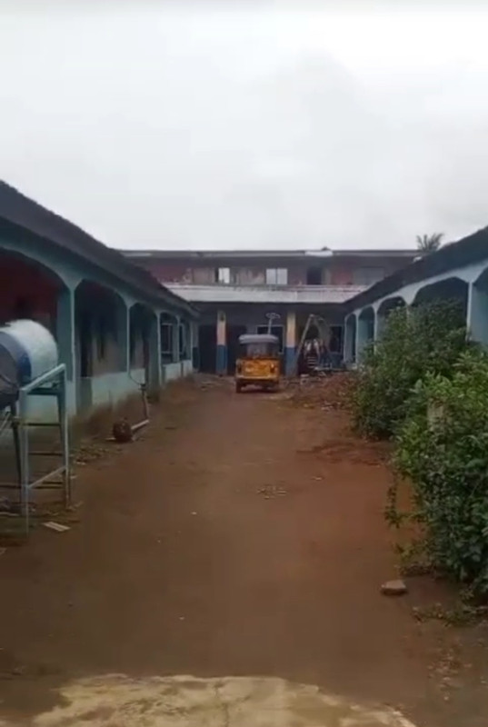 Land / House For Sale @ Orisunbare - Ejigbo Rd