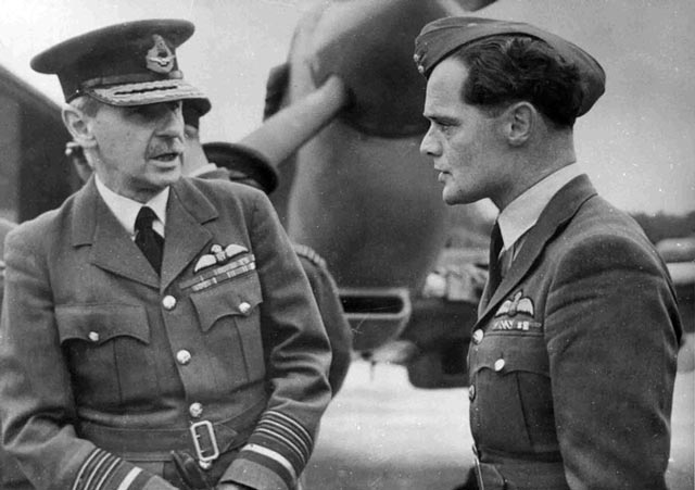 Dowding-Bader-17-October-1940.jpg