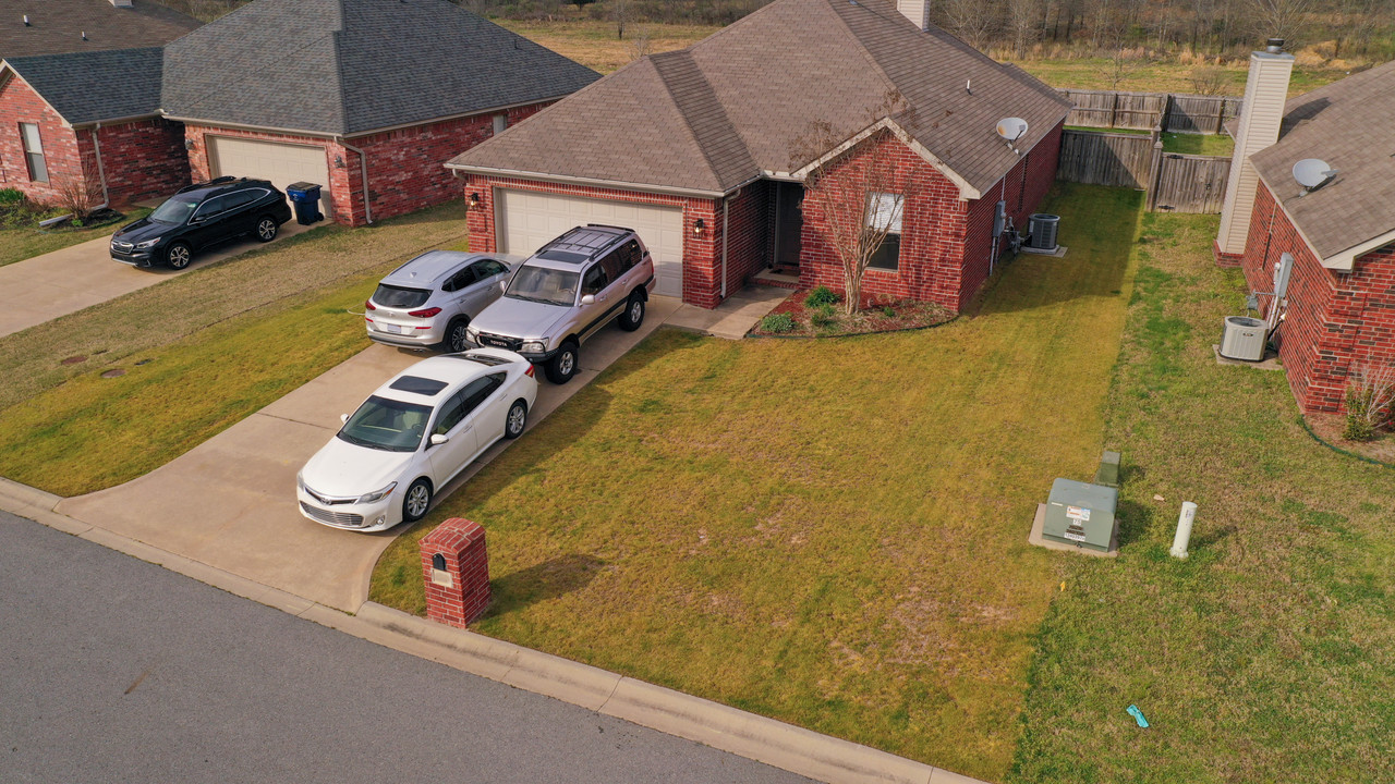 136AB184-89DA-4872-9D46-EB8DE07258DF