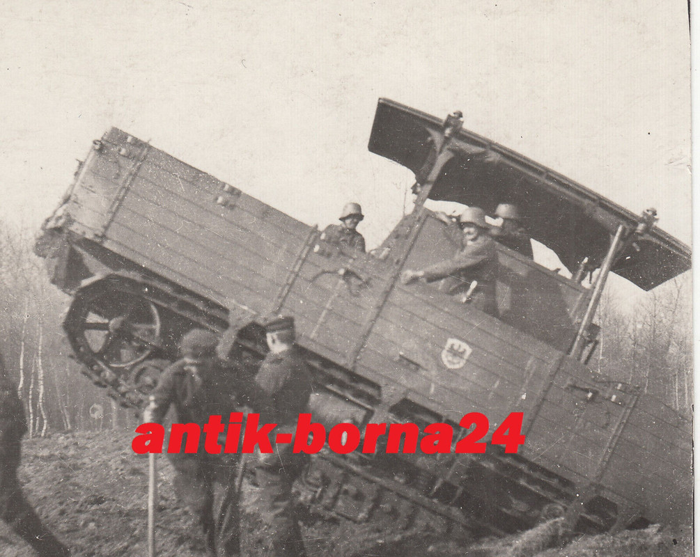 Foto Soldat Feldgrau Panzer Tank A7V Prototyp Versuchsfahrzeug Testgelände #140 (1)