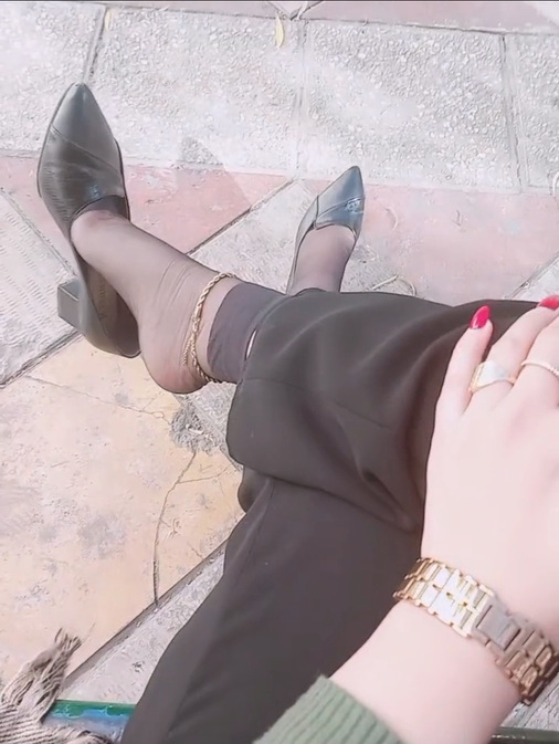 درمن قیامتی برپاست دوباره زن بودنم را هوار کشیده ام…💎💜 شخصیت خوب همیشه جذابه 👌 نظرات با احترام خواند