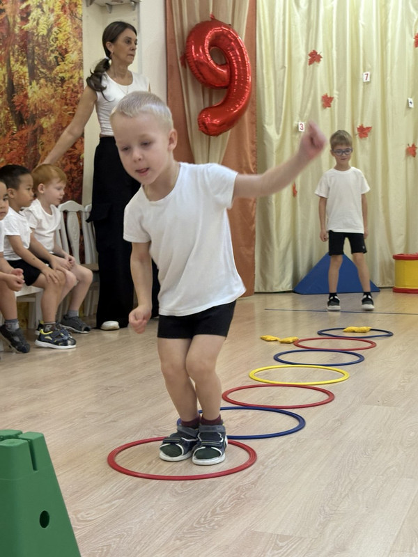 photo-5260618370011304046-y