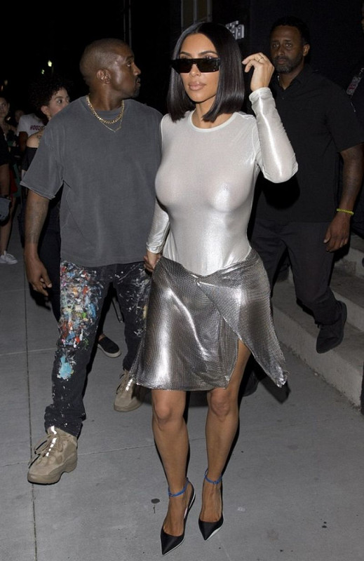 kim-kardashian-and-kanye-west-night-out-in-los-angeles-07-29-201
