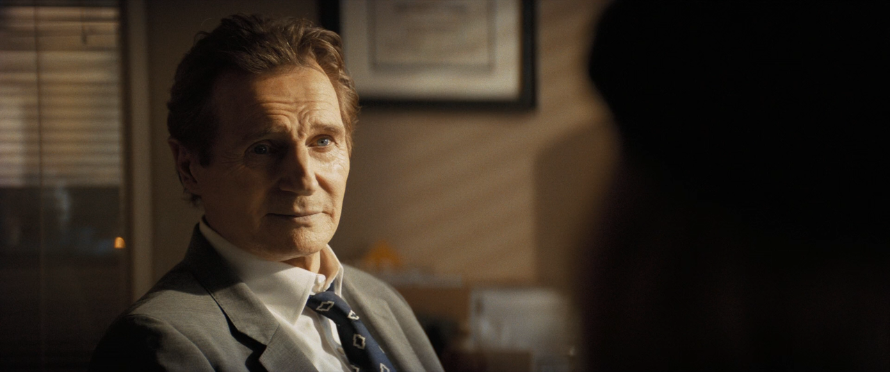 The Naked Gun 2025 BDRip 1080p sele Zen mkv snapshot 00 11 45 371