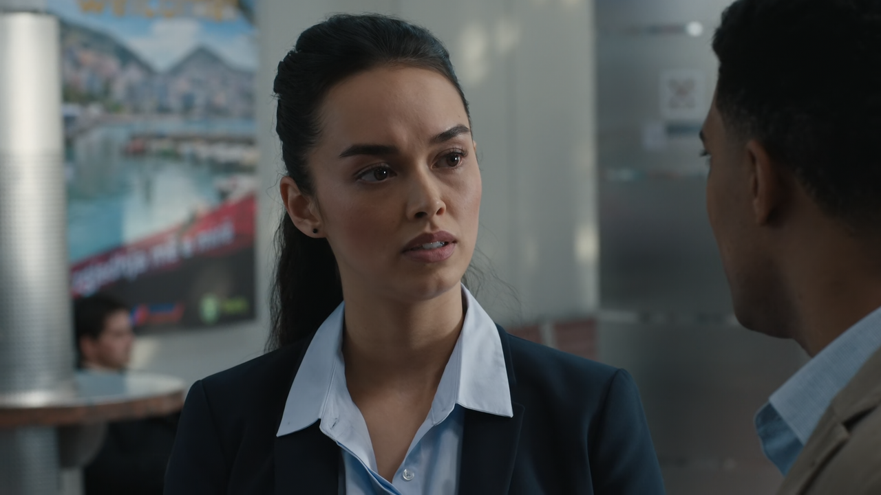 FBI.International.S01E13.Snakes.1080p.10bit.AMZN.WEB-DL.DDP5.1.HEVC-Vyndros.mkv_snapshot_11.46_[2022