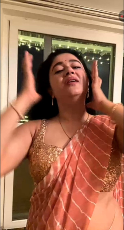 Poonam Bajwa Saree Live mp4 0005