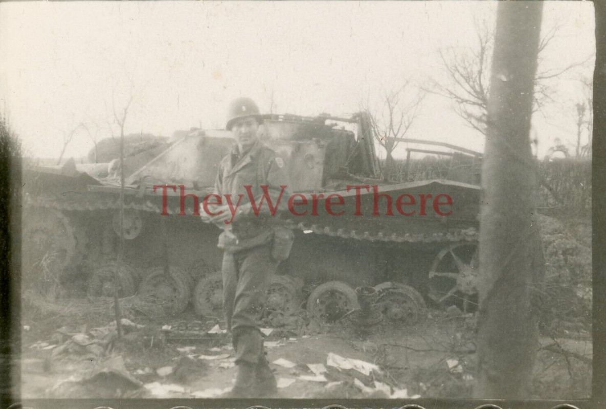 WWII photo- 97th ID- US Captured GERMAN STURMGESCHUTZ StuG III TANK Destroyer (2)