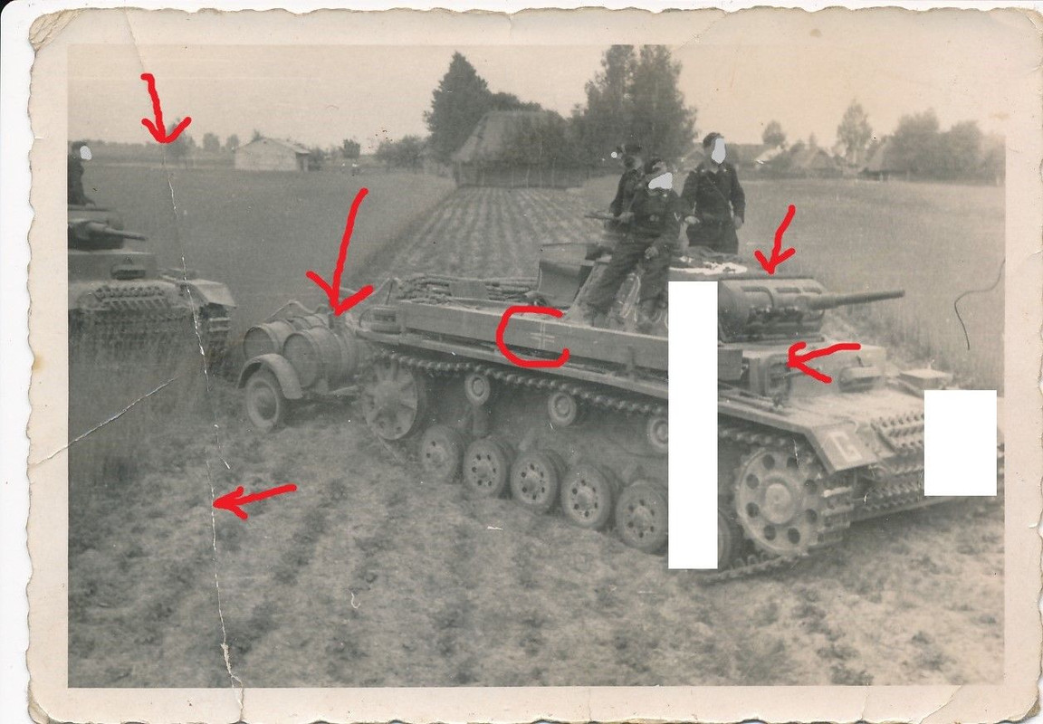 Russland deutscher Panzer III Tauchpanzer mit Benzin Anhänger