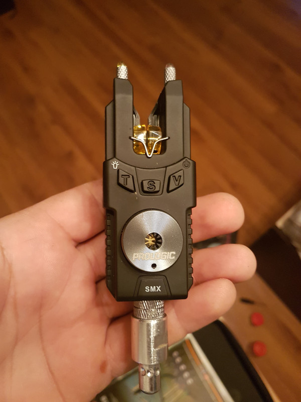 F4AAA453-79BD-4C48-A8F0-8D4FFCE76B66