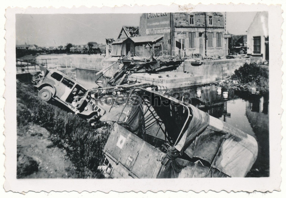 Foto Frankreich - Dünkirchen englische LKW Wrack