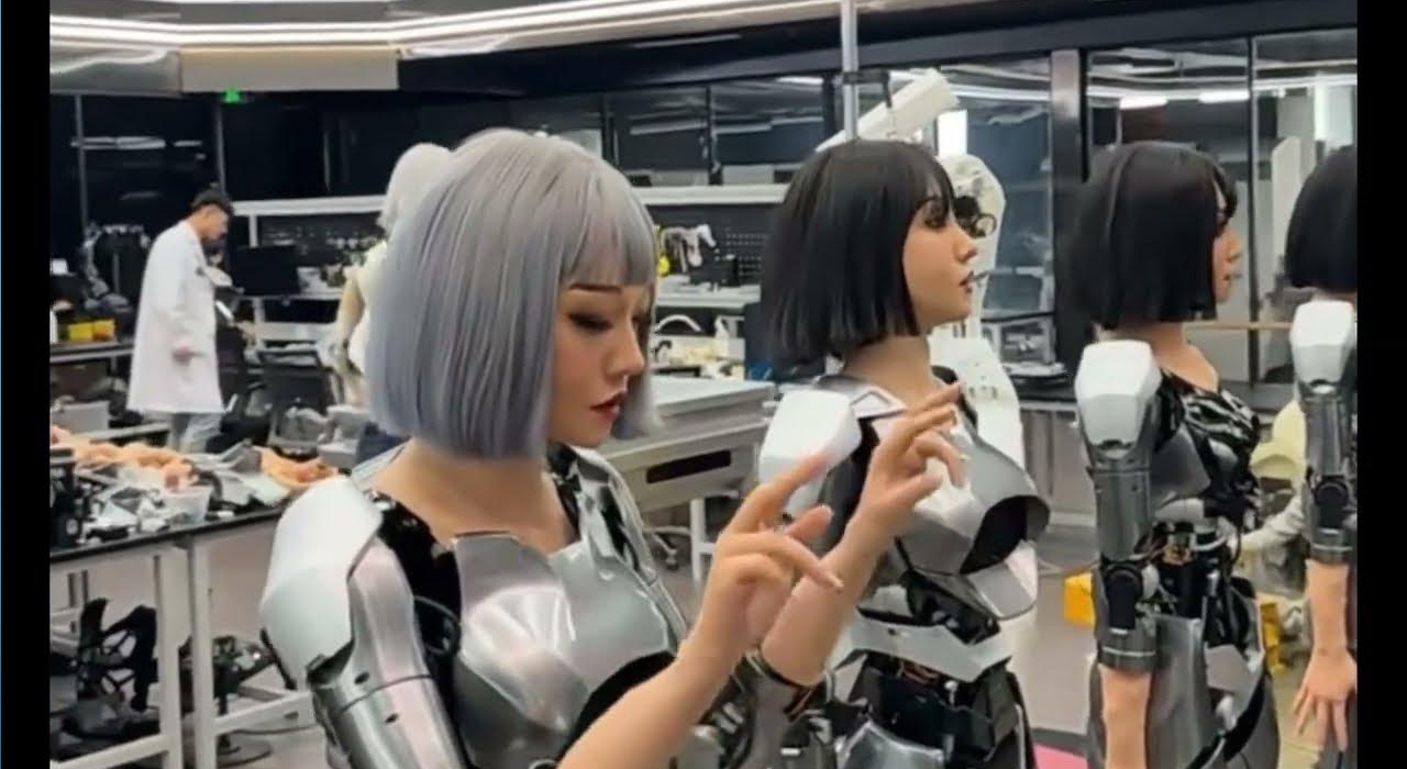 Dukungan Pemerintah dan Investasi dalam Teknologi Robotik