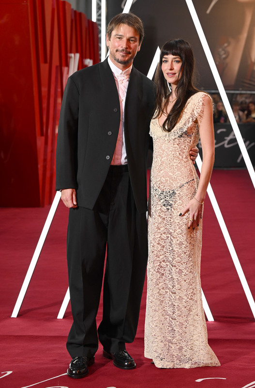Dakota Johnson See Through To Unda Verity506
