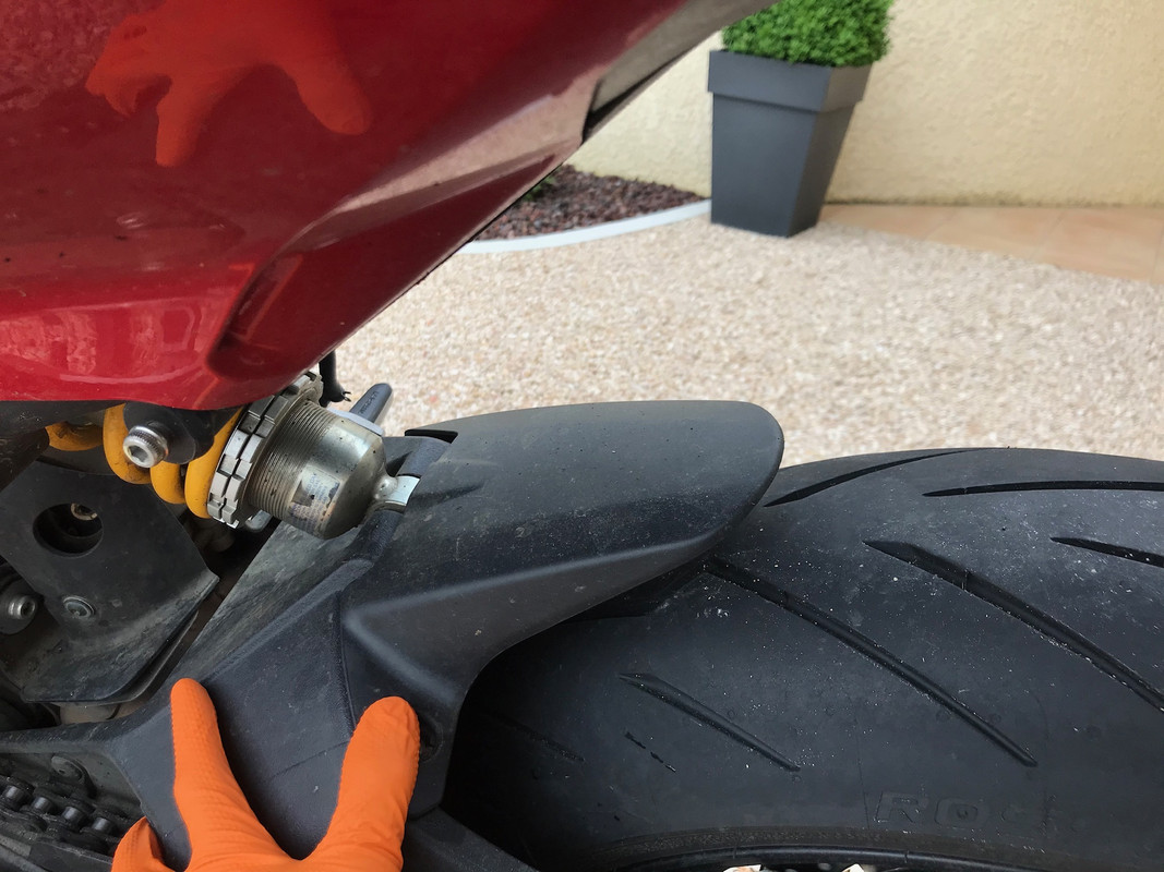 2EAC1267-AE09-4C58-8B62-363DD319E0C9