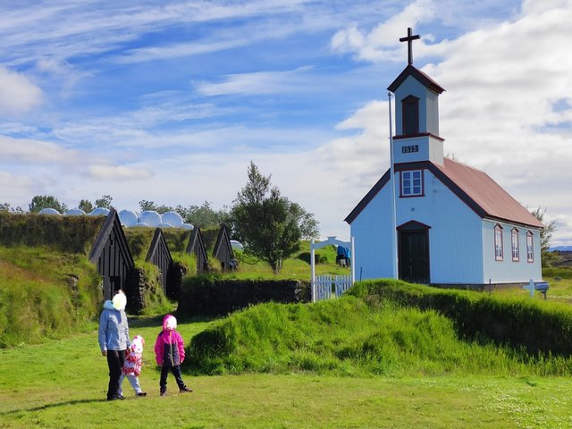 Islandia 2020: En autocaravana y sin coronavirus - Blogs de Islandia - --Día 4 (25 julio): Keldur - Trío de cascadas - Seljavallalaug - Solheimajokull (3)