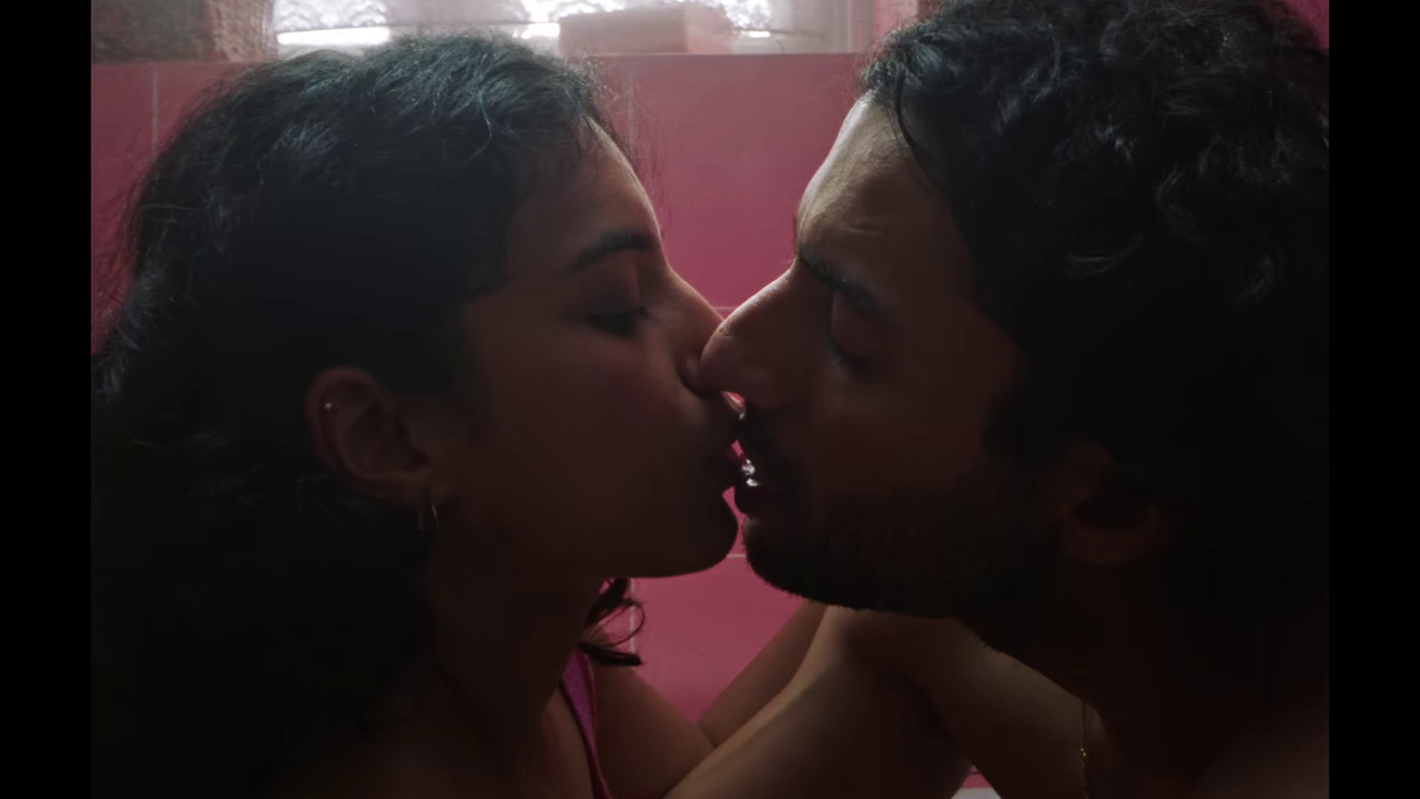 [Image: vlcsnap-2025-12-21-22h12m38s599.png]