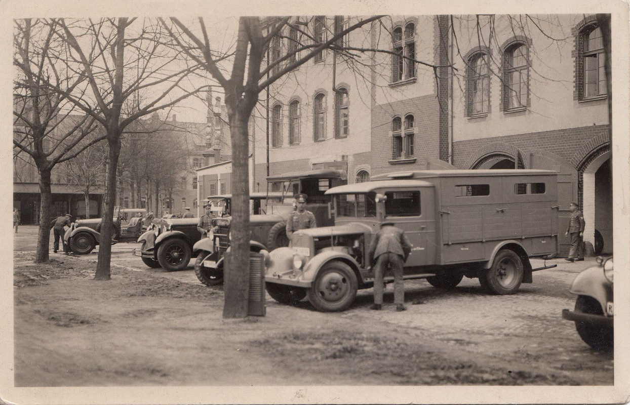 frühe Wehrmacht leichte LKW Lastwagen PKW Kübelw