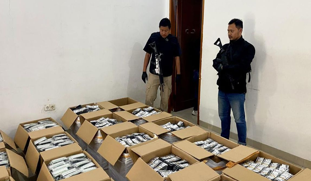 Bandung Geger! Gudang Pil Setan Digerebek, 1,4 Juta Butir Siap Edar Disita