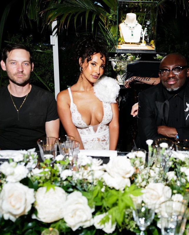 [Image: Fw4-Fh-Ts-WYAI9cb2.jpg]