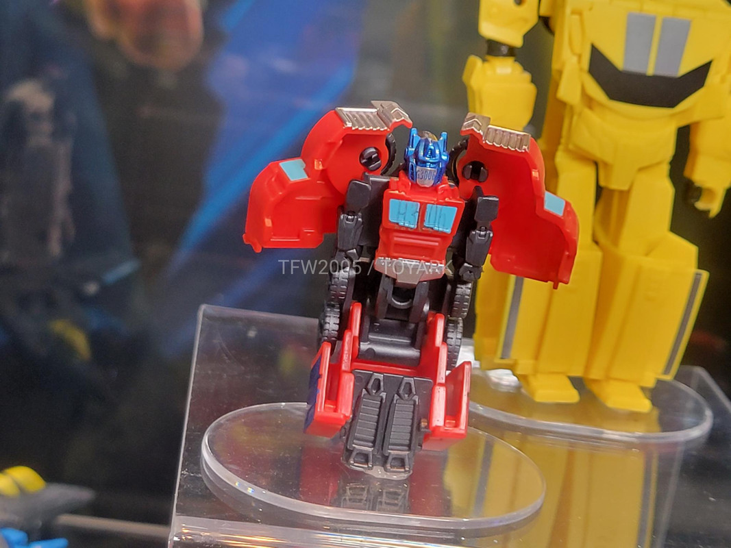 Transformers-EarthSpark-Toys-Reveal-28