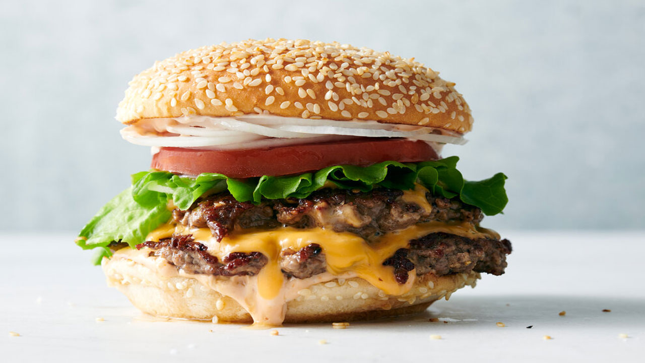 Hamburger, Ikon Makanan Cepat Saji yang Mendunia