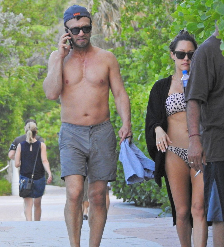 Jennifer-Barnet-upskirt-STARS-com-7