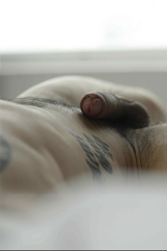 084