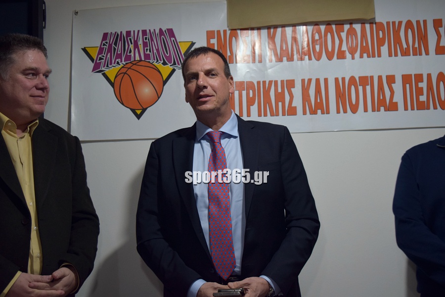 , &Epsilon;&Kappa;&Alpha;&Sigma;&Kappa;&Epsilon;&Nu;&Omicron;&Pi;: &Kappa;&omicron;&pi;ή &pi;ί&tau;&alpha;&sigmaf; &kappa;&alpha;&iota; &tau;&iota;&mu;έ&sigmaf; &sigma;&epsilon; &alpha;&nu;&theta;&rho;ώ&pi;&omicron;&upsilon;&sigmaf; &tau;&omicron;&upsilon; &mu;&pi;ά&sigma;&kappa;&epsilon;&tau; (&phi;&omega;&tau;. & &beta;ί&nu;&tau;&epsilon;&omicron;)