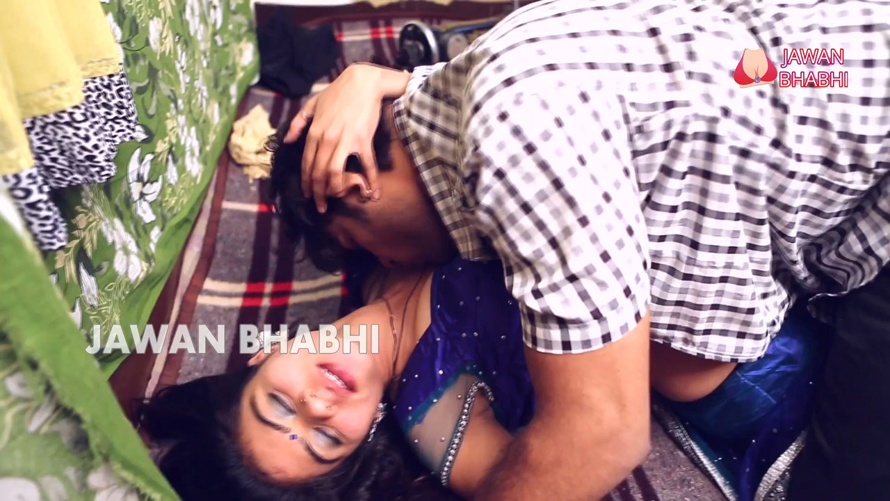 Garam Bhabhi Ki Bra Utari Tailor Ne.mp4_snapshot_07.28_[2021.09.25_15.55.12]