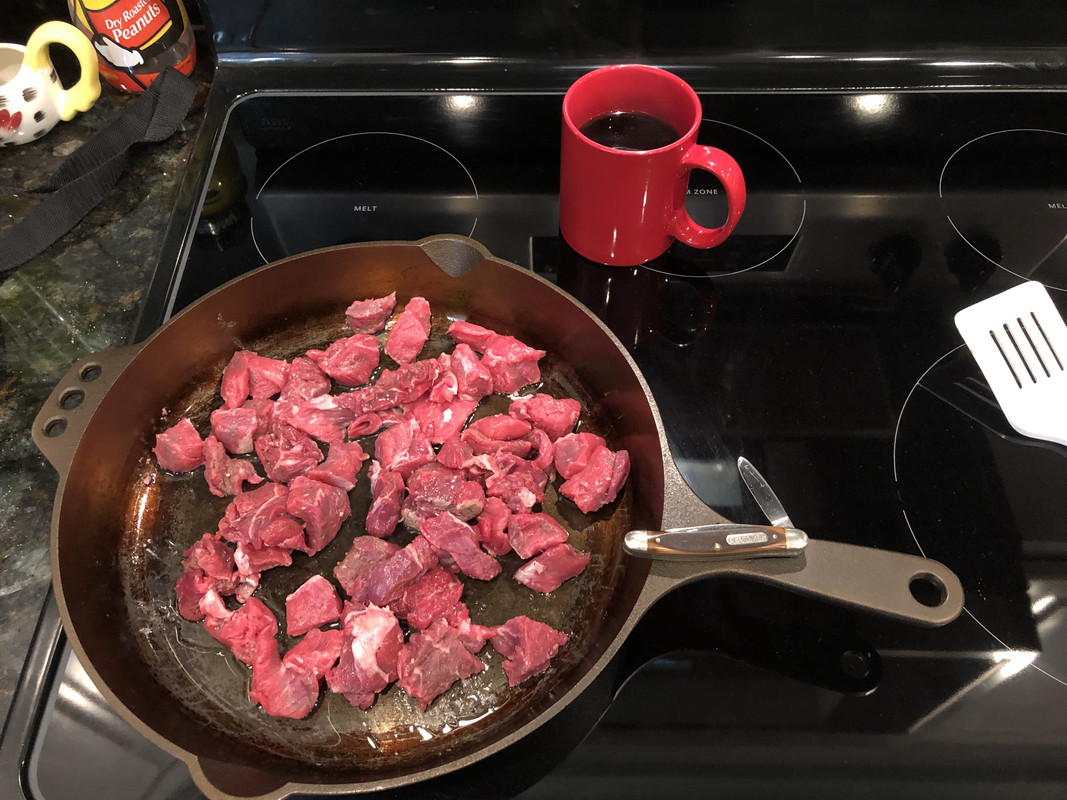 Stew_Beef_browning_in_Smithey_Skillet_4-8-23.jpg