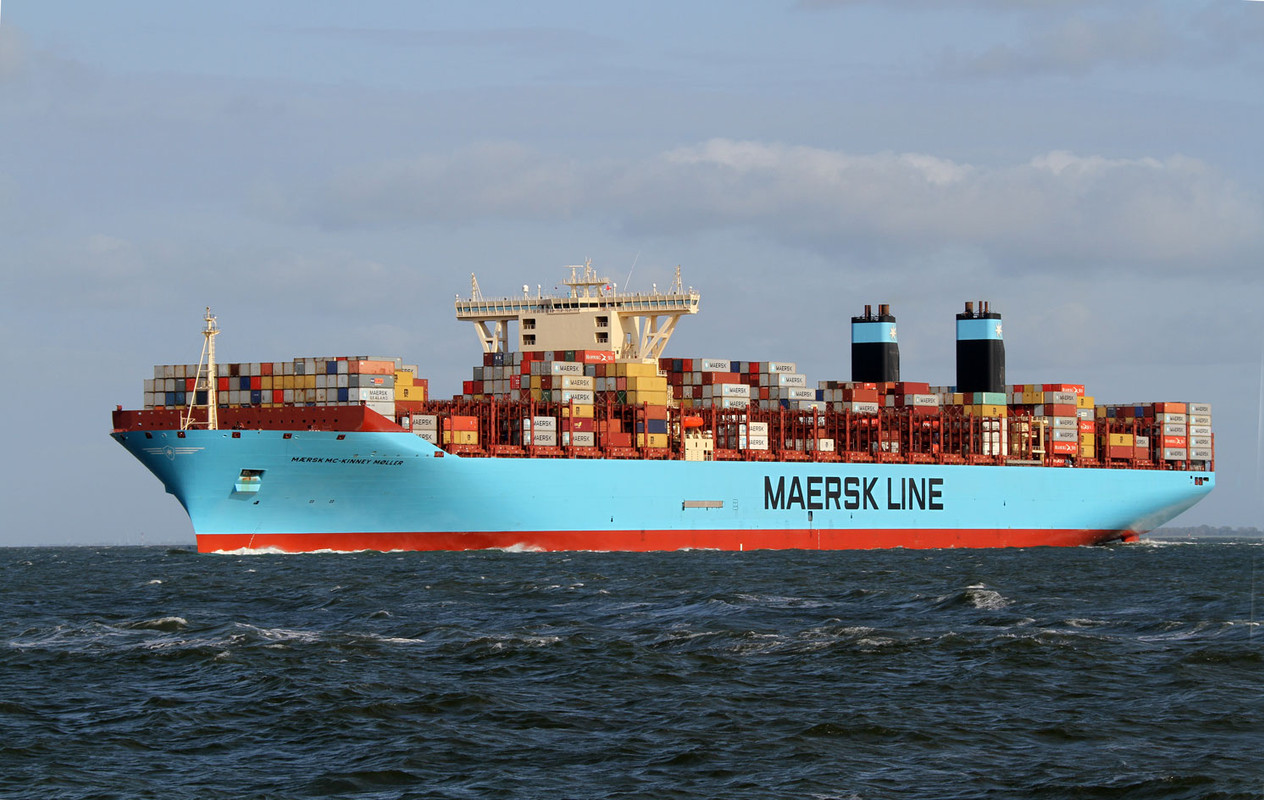 MAERSK MC-KINNEY MOLLER  (14726c)[CC7VL](Dnk-2013)(30 Aug-2018-Elbe-Cuxhaven-Alte-Liebe-Deu)(9619907