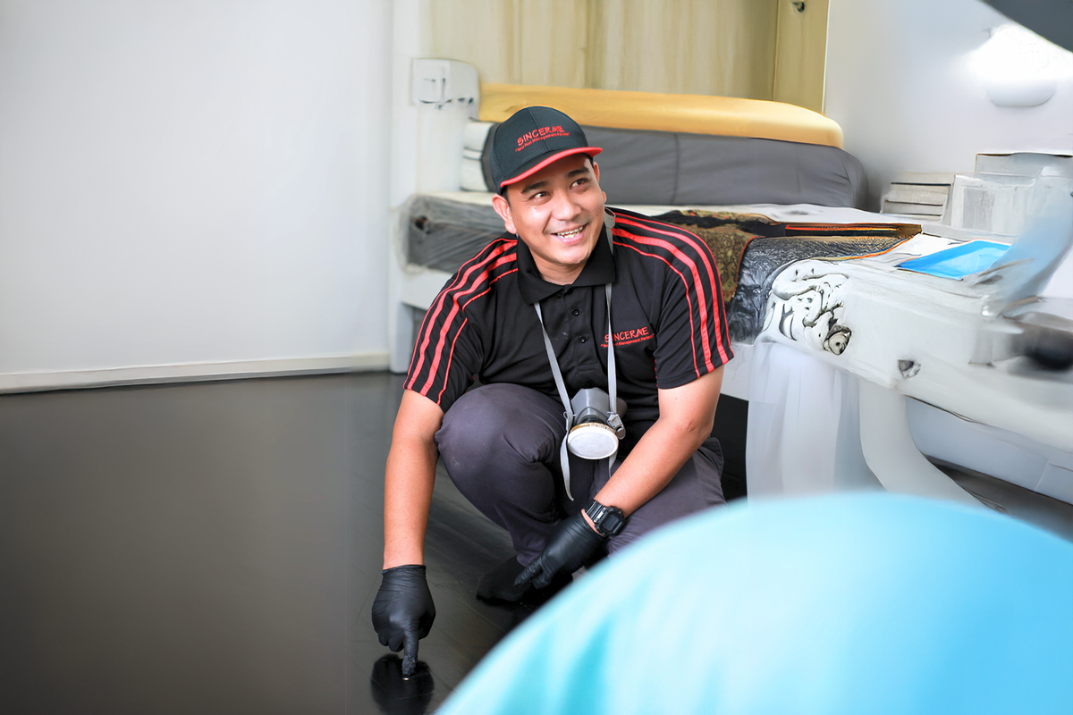 Technician providing consultation