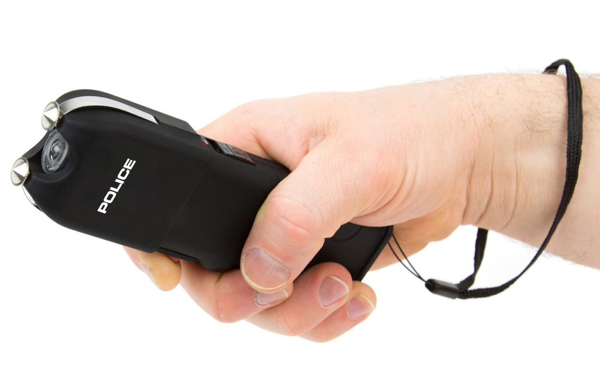 police-stun-gun-taser-flashlight-rechargeable-vipertek-928-black