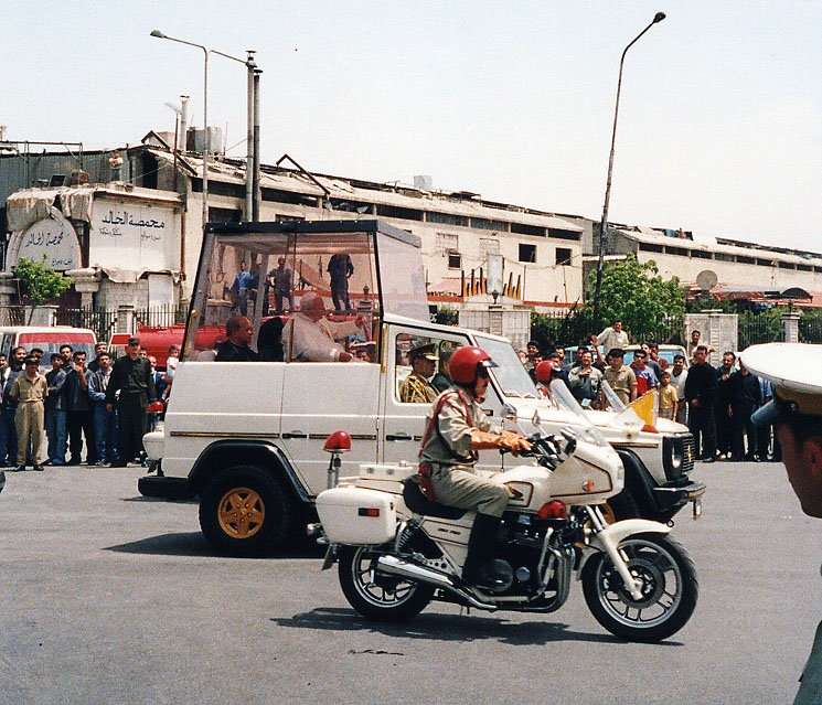 80 Mercedes-Benz 230G (W460) Popemobile 96