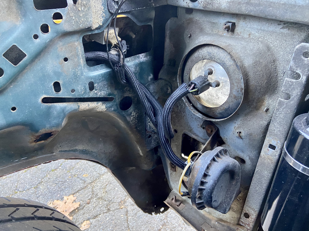 AC4F6C9E-EEFB-4FEB-BE87-2FE5306B80F7