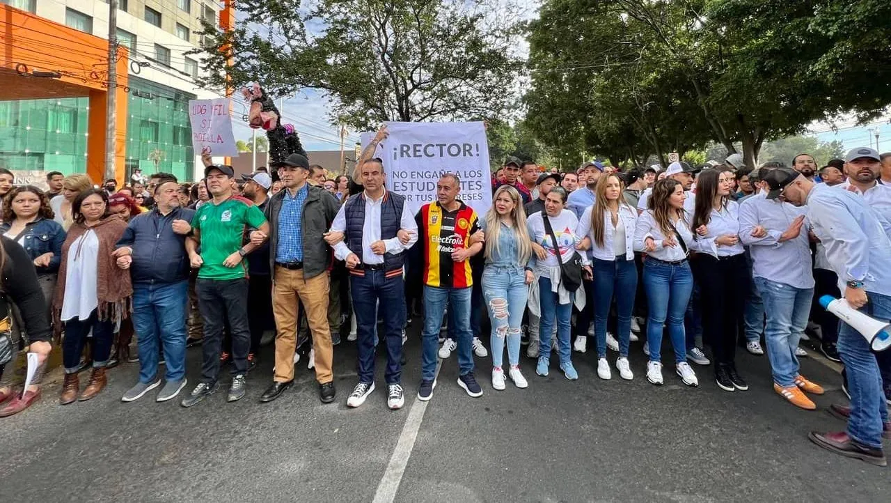Marcha de MC impide llegada a inauguración de la FIL 2022