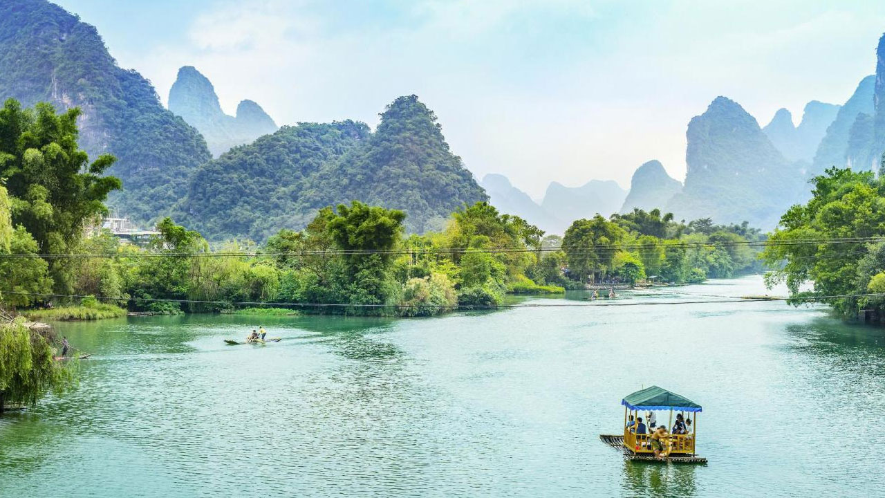 Menyusuri Keindahan Alam dan Budaya di Yangshuo County, Cina