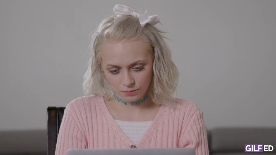 ava sinclaire in answer #2086939