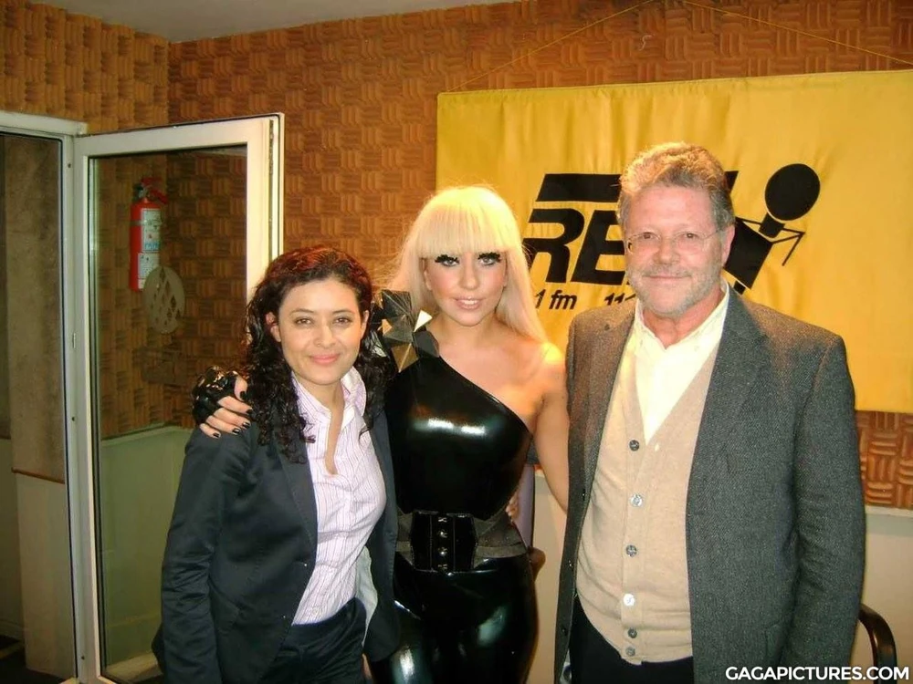 12-3-08-El-Heraldo-Radio-98-5-FM-in-Mexi