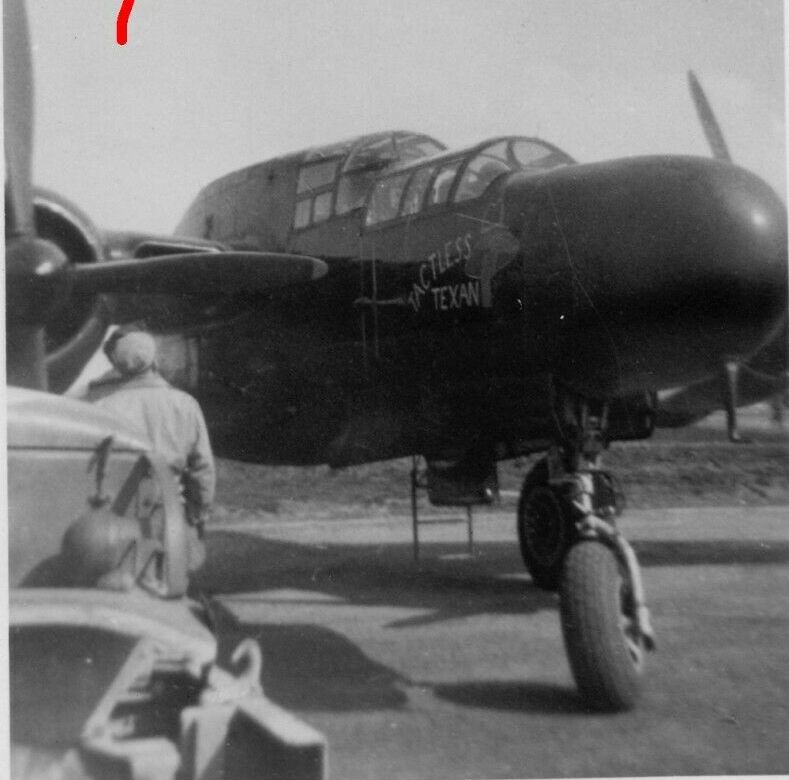 Nose Art (2)